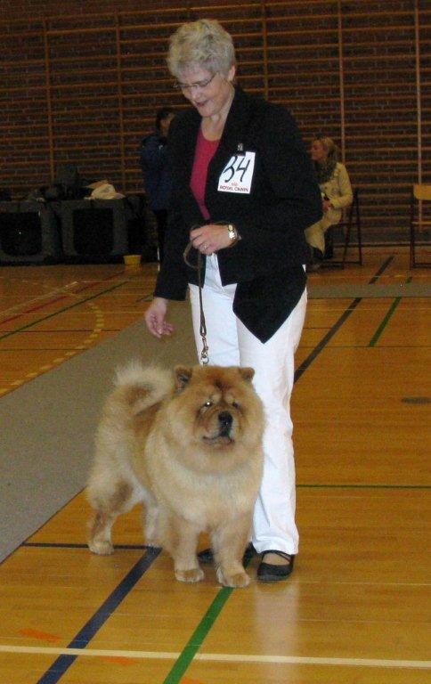 Intermediate female 1. Chan-Lo Bang A Boomerang